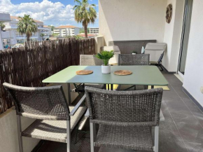 T2 climatisé avec terrasse, proche plages et commerces, idéal famille, linge inclus - FR-1-650-24